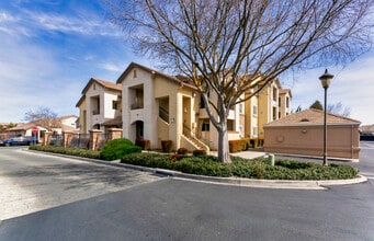 Balboa Park in Turlock, CA - Foto de edificio - Building Photo