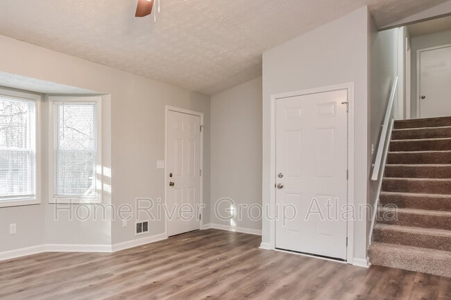 5391 Megan Rd in Stone Mountain, GA - Building Photo - Building Photo