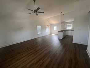 302 Indian Dr in Kill Devil Hills, NC - Foto de edificio - Building Photo