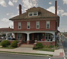 47 E Cherry St, Unit A in Palmyra, PA - Building Photo