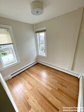67 Wheatland St, Unit 02 in Somerville, MA - Building Photo - Building Photo