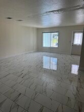 1592 SE Burning Ct in Port St. Lucie, FL - Building Photo - Building Photo