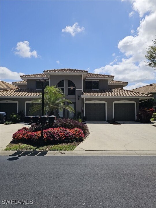 11408 Quail Village Way in Naples, FL - Building Photo