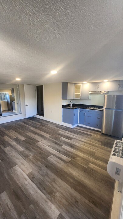 885 Fourth Ave in Pinole, CA - Building Photo