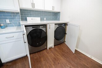 17921 Kenai Fjords Dr in Pflugerville, TX - Building Photo - Building Photo