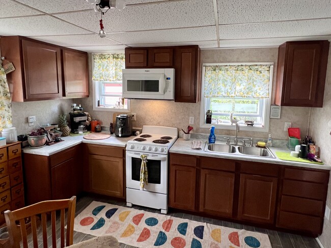 410 Hillview Pl, Unit A2 in Ithaca, NY - Building Photo - Building Photo