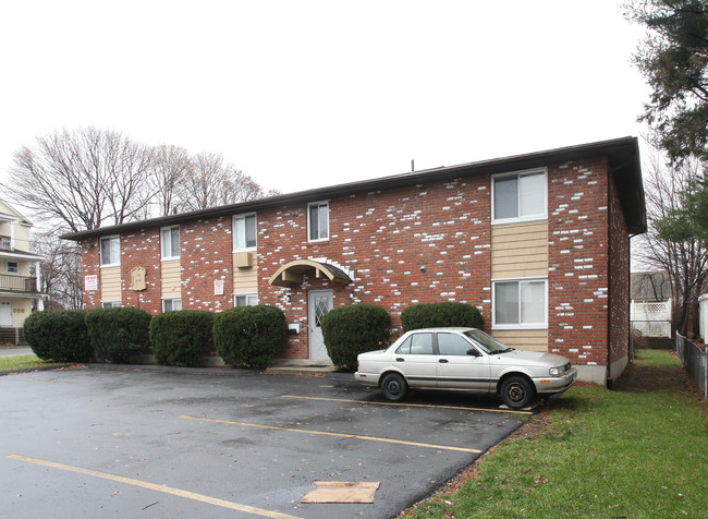 1448 Bank St in Waterbury, CT - Building Photo - Building Photo