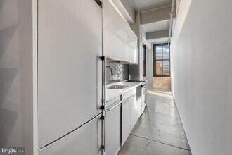 1701 Tulip St in Philadelphia, PA - Foto de edificio - Building Photo