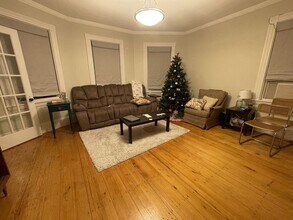 66 Chestnut St, Unit #1 in Brookline, MA - Foto de edificio - Building Photo