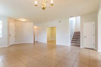 9432 Wellstone Dr in Land O Lakes, FL - Building Photo - Building Photo