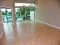 5167 Madison Lakes Cir E in Davie, FL - Foto de edificio - Building Photo