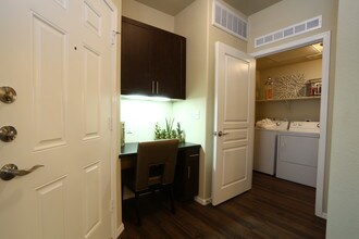 Highland Groves at Morrison Ranch Apartments in Gilbert, AZ - Building Photo - Interior Photo
