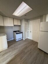 22 Pleasant St, Unit Unit. C in Enfield, CT - Building Photo - Building Photo