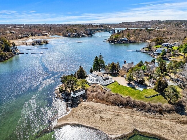 62 Crafts Rd in Gloucester, MA - Building Photo - Building Photo