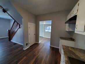 816 W Gambier St in Mount Vernon, OH - Building Photo - Building Photo