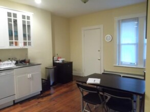 172 Saint Alphonsus St, Unit 2 in Boston, MA - Building Photo - Building Photo