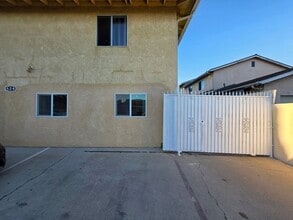 524 W Greenwood Ave in La Habra, CA - Building Photo - Building Photo
