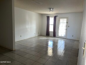 4006 Skyline Ave in El Paso, TX - Building Photo - Building Photo