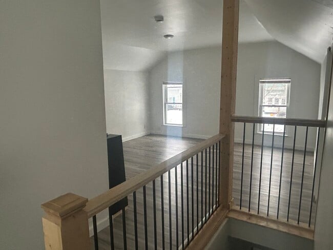 property at 421 W Bond St