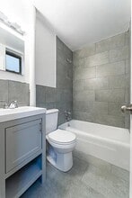 32 Cornelia St in New York, NY - Building Photo - Building Photo