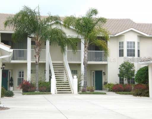 900 Addington Ct in Venice, FL - Building Photo