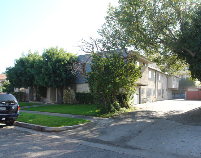 10940 Hesby St in North Hollywood, CA - Building Photo - Building Photo