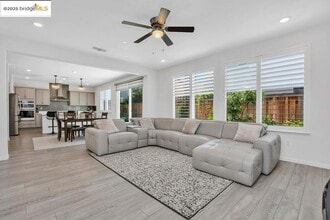 278 Sespe Creek Ave. in Brentwood, CA - Building Photo - Building Photo