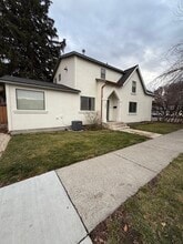 385 E 2nd S St in Mountain Home, ID - Building Photo - Building Photo