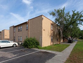 Bordeaux Apartments in Orlando, FL - Building Photo