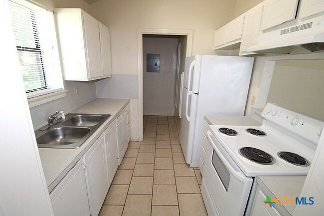 property at 1108 Georgetown Rd