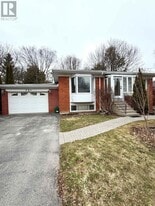 73 Boothbay Crescent in Newmarket, ON - Building Photo