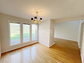 210 N Lindell Rd in Greensboro, NC - Building Photo - Building Photo