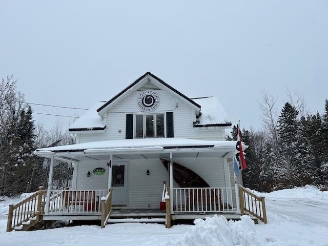 10 Metallak Rd in Pittsburg, NH - Building Photo