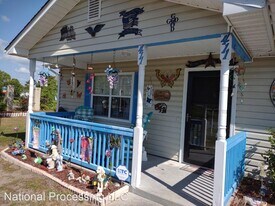 411 Waccamaw Pines Dr