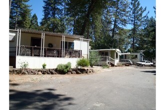 1080 Pearson Rd in Paradise, CA - Building Photo - Building Photo