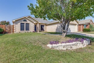 8159 Kathleen Dr in Fort Worth, TX - Building Photo