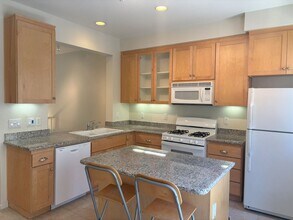 172 Stockwell Dr in Mountain View, CA - Building Photo - Building Photo