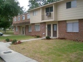 Carrington Townhomes in Orangeburg, SC - Building Photo - Building Photo