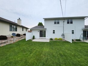 914 S 42nd St in Manitowoc, WI - Building Photo - Building Photo