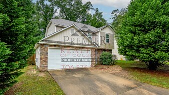 5025 Kingsberry Ln in Columbus, GA - Building Photo