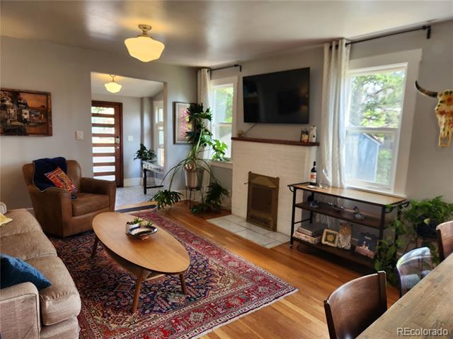 property at 2073 S Franklin St