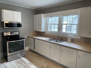 225 Uwharrie St in Asheboro, NC - Building Photo - Building Photo