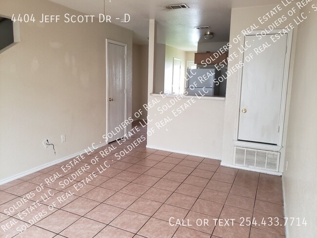 4404 Jeff Scott Dr in Killeen, TX - Building Photo - Building Photo