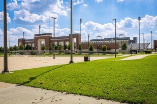 125 Pine St in Prairie View, TX - Building Photo
