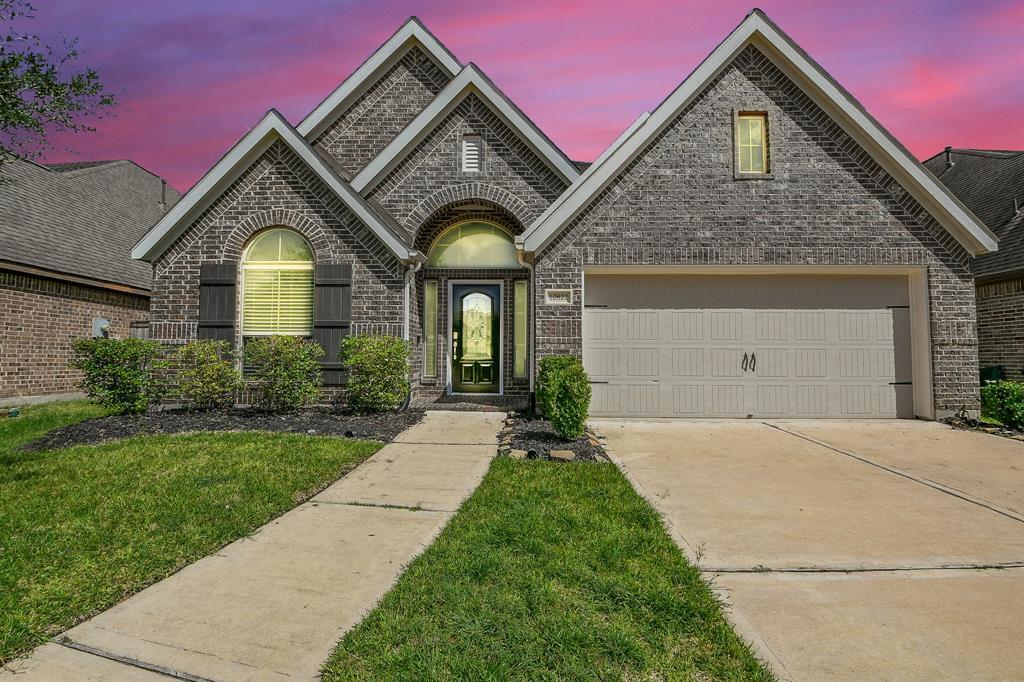 10822 Campbell Point in Sienna, TX - Building Photo