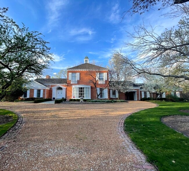 31 Bridlewood Rd in Northbrook, IL - Building Photo - Building Photo