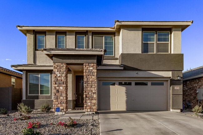 19210 W Solano Dr in Litchfield Park, AZ - Building Photo - Building Photo