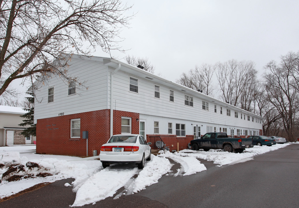 1700 5th St W in Menomonie, WI - Building Photo