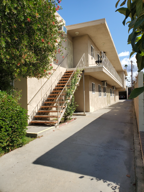 property at 1128 Raymond Ave