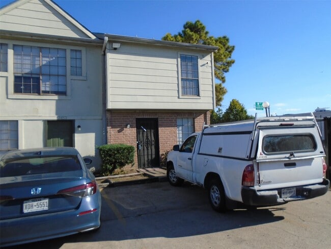 12651 Windsor Village Dr in Houston, TX - Building Photo - Building Photo